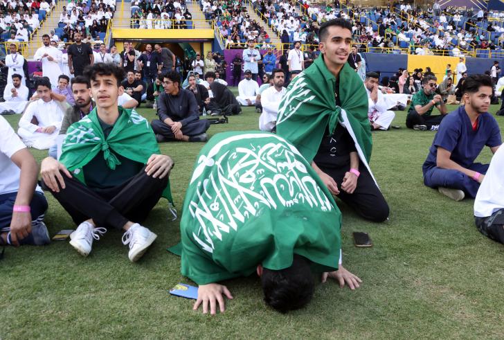 Tensión, rezos y festejos en Riad (Reuters)