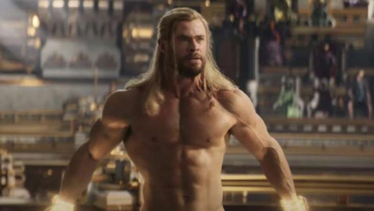 Chris Hemsworth como Thor en Thor: Love and Thunder
