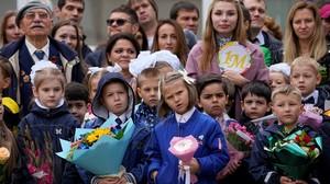 Clases de patriotismo en las escuelas para los chicos de Rusia: 