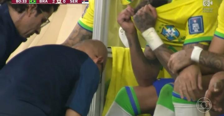 Neymar, totalmente desconsolado. Foto: Reprodução / Globo
