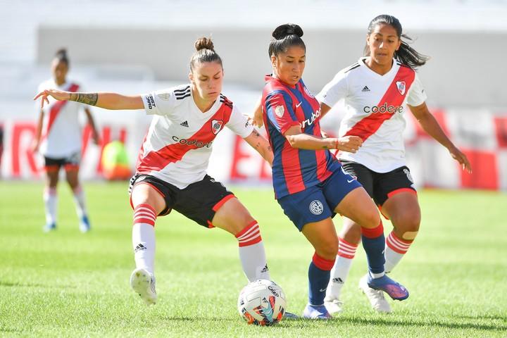 El Femenino de River jugó con San Lorenzo en un Monumental copado. (Prensa River Plate)